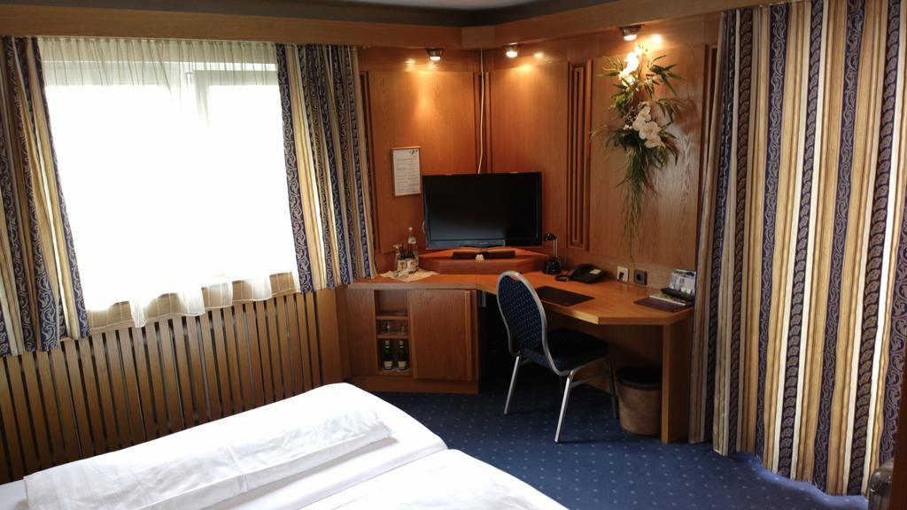 Hotel Tijda Щутгарт Екстериор снимка